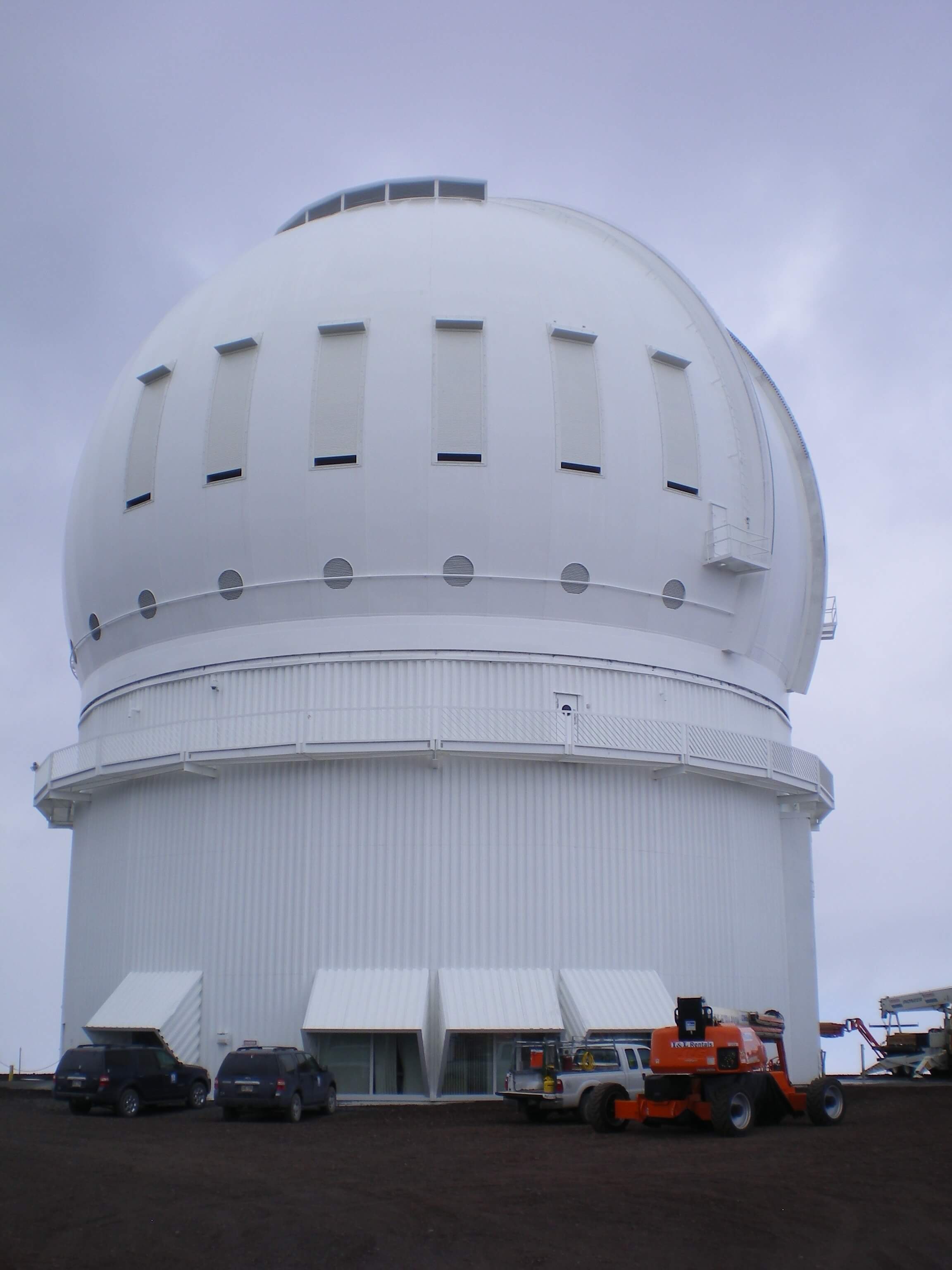 telescope observatoriy with a truck outside